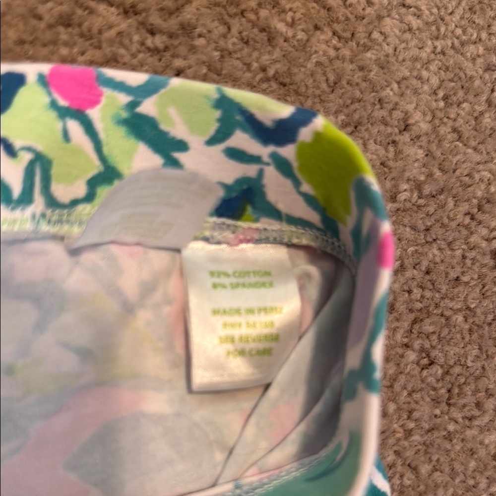 Girl’s Lilly Pulitzer Vibrant Pink and Blue Leggings - Picture 3 of 6